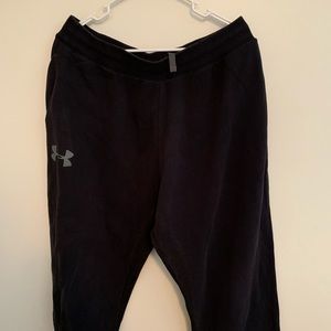 Men’s black Under Armour sweatpants (XL)